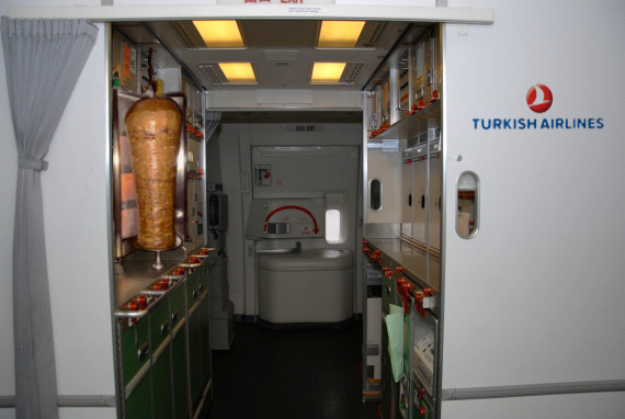 38295-bordkueche-turkish-airlines.jpg