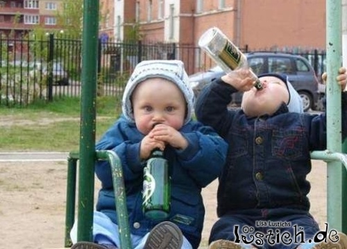 Kinder mit der Flasche Kinder mit der Flasche