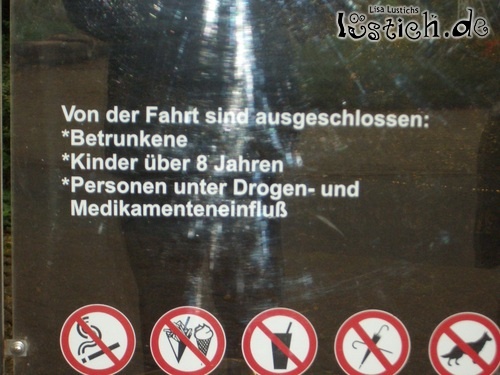 Hinweisschild für eine Kinderbahn Hinweisschild für eine Kinderbahn