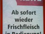 Frischfleisch in Bedienung