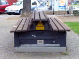 Bank unter Hochspannung