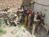 Soldaten mit Clown