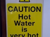 Hei&szlig;es Wasser ist sehr hei&szlig;!