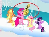 Menschliche Hand bei Ponys