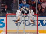 Torwart langweilt sich beim Eishockey