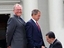 Bush l&auml;sst sich befummeln