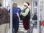 Santa Claus am Flughafen
