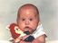 Baby schielt lustich
