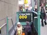 Mann als Lady Gaga