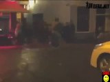 Betrunkenes Girl vs. Auto Betrunkenes Girl vs. Auto