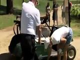 Rentner auf Golfplatz Rentner auf Golfplatz