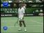 Tennisspieler t&ouml;tet Vogel