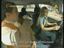 Blondine lernt Auto fahren