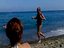 Flotter Senior am Strand